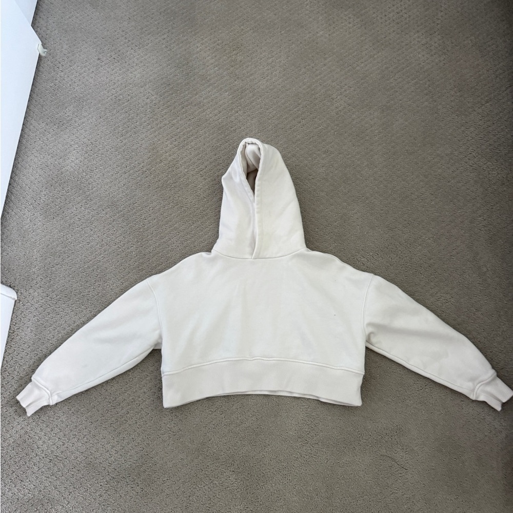 Forever 21 Cream Crew Neck Sweater